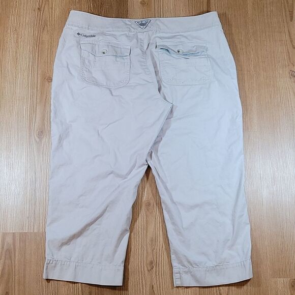 🔺️Columbia Tan PFG Omni Shade Sun Protection Capri Pants Size 14/32 - Picture 3 of 12